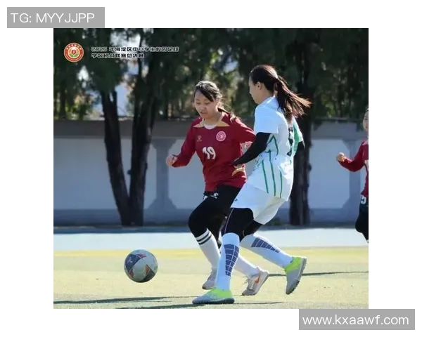 足球星女孩闪耀绿茵逐梦青春点燃赛场激情魅力绽放