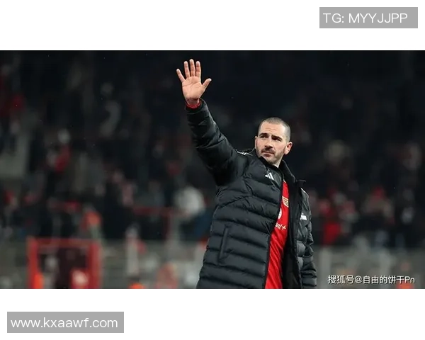 足球解说员盘点:解说界的明星与球场风云的幕后推手 足球解说员盘点:解说界的明星与球场风云的幕后推手